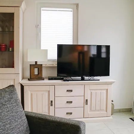 Holiday home Gorgeous In Breege-juliusruh With Kitchen *
